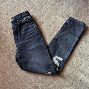 Tilly’s RSQ black distressed 90s jeans. size 24
